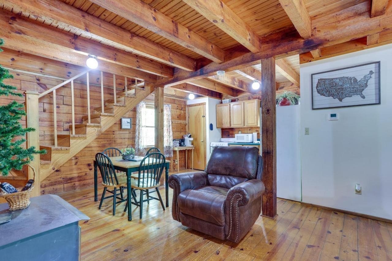 Comfy Taswell Cabin Rental - Community Amenities! Exterior photo