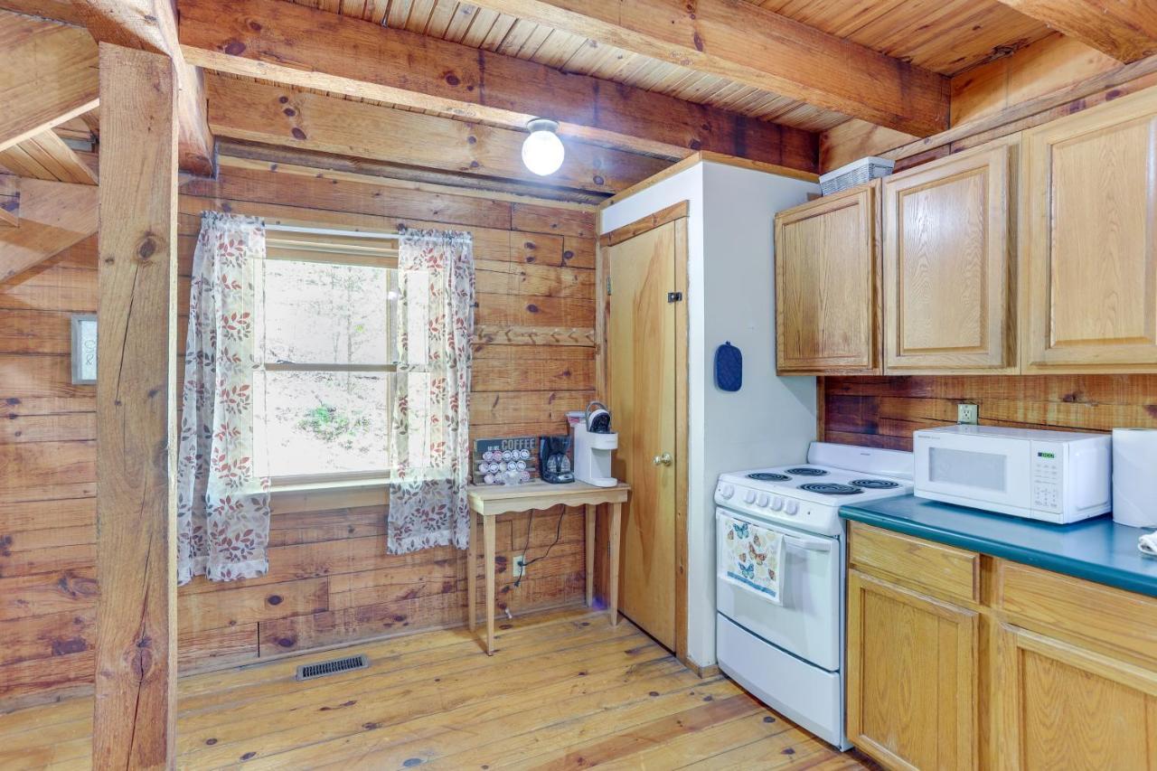 Comfy Taswell Cabin Rental - Community Amenities! Exterior photo