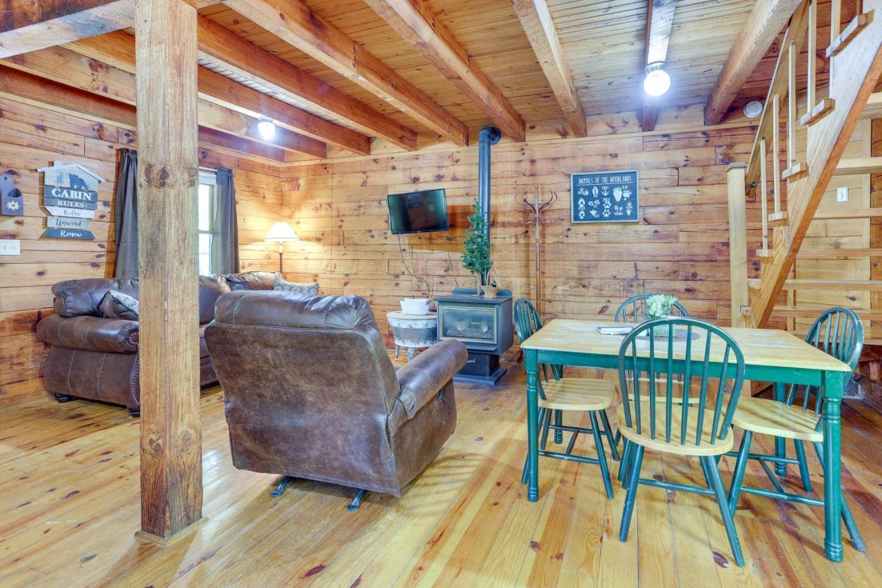 Comfy Taswell Cabin Rental - Community Amenities! Exterior photo