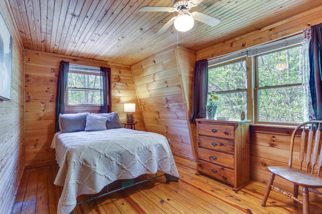 Comfy Taswell Cabin Rental - Community Amenities! Exterior photo