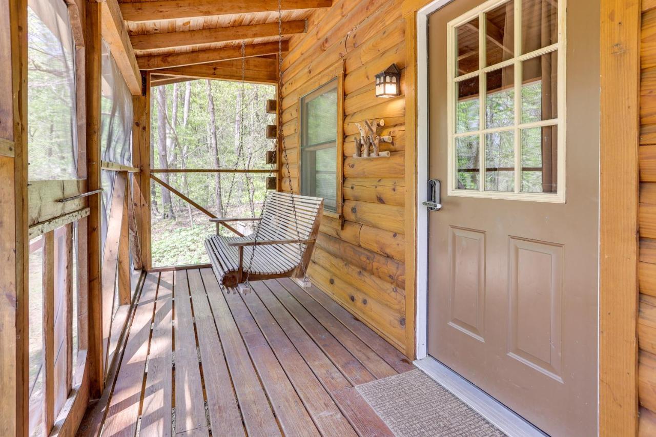 Comfy Taswell Cabin Rental - Community Amenities! Exterior photo